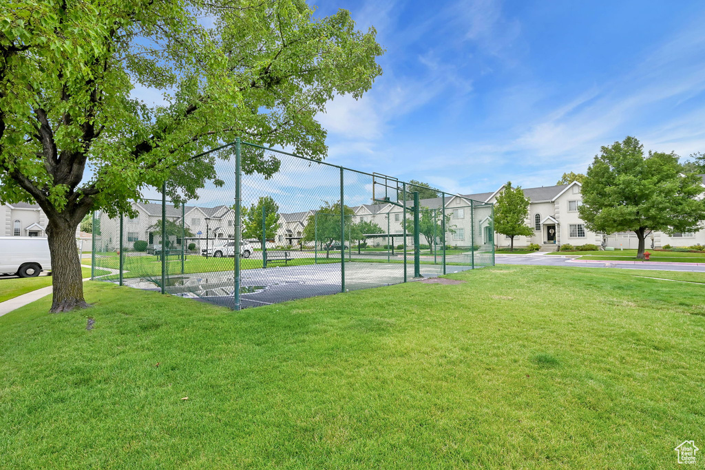 2221 W DAVENSHIRE LN Taylorsville, UT 84129
