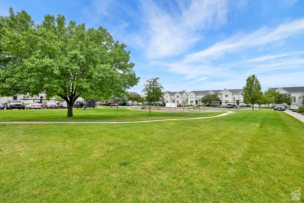 2221 W DAVENSHIRE LN Taylorsville, UT 84129
