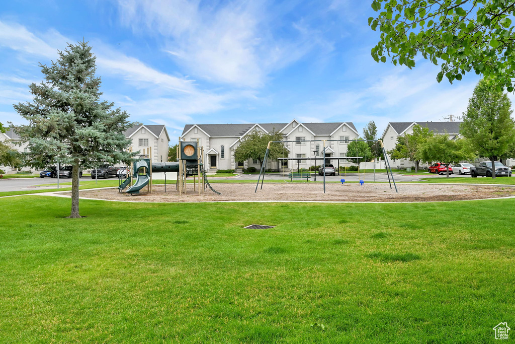 2221 W DAVENSHIRE LN Taylorsville, UT 84129