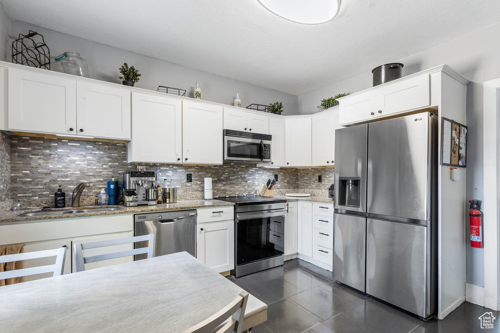 2660 S 8550 W Magna, UT 84044