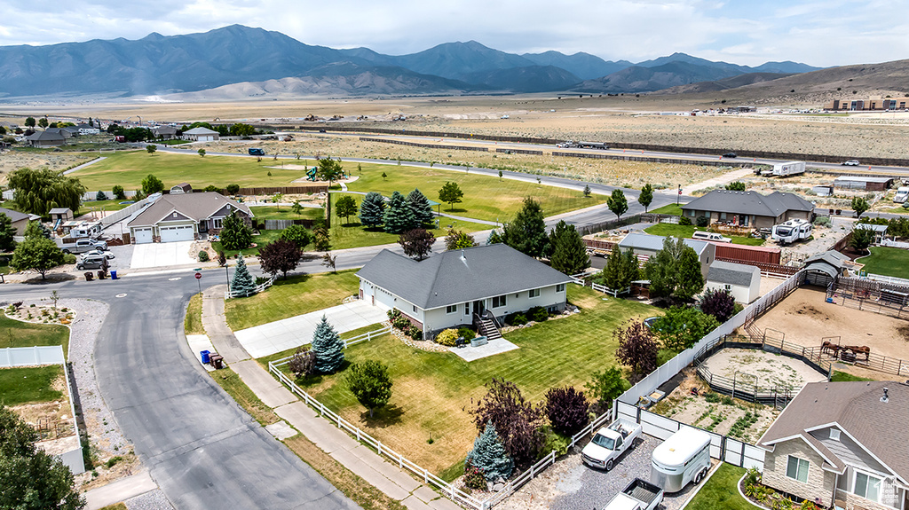 8768 N PEPPERGRASS DR Eagle Mountain, UT 84005