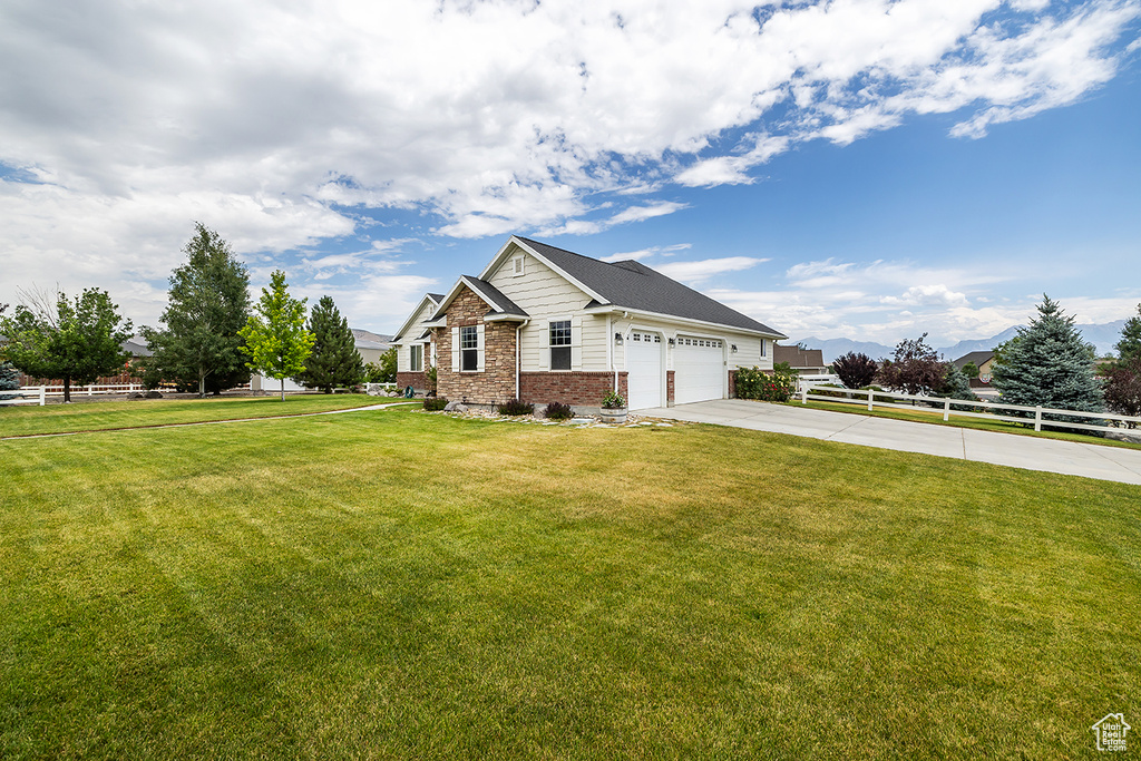 8768 N PEPPERGRASS DR Eagle Mountain, UT 84005