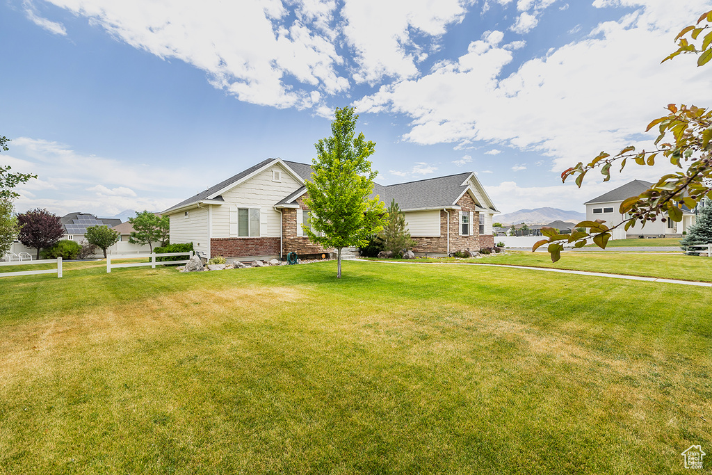 8768 N PEPPERGRASS DR Eagle Mountain, UT 84005
