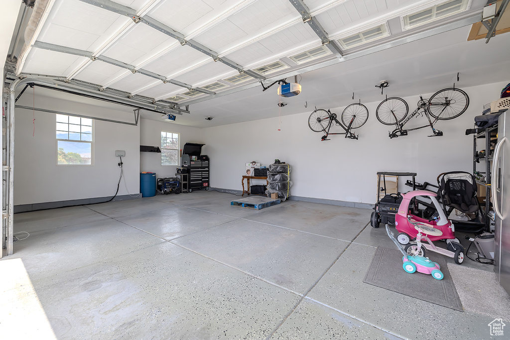 8768 N PEPPERGRASS DR Eagle Mountain, UT 84005
