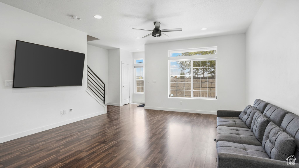 5681 W PELICAN RIDGE LN Salt Lake City, UT 84118