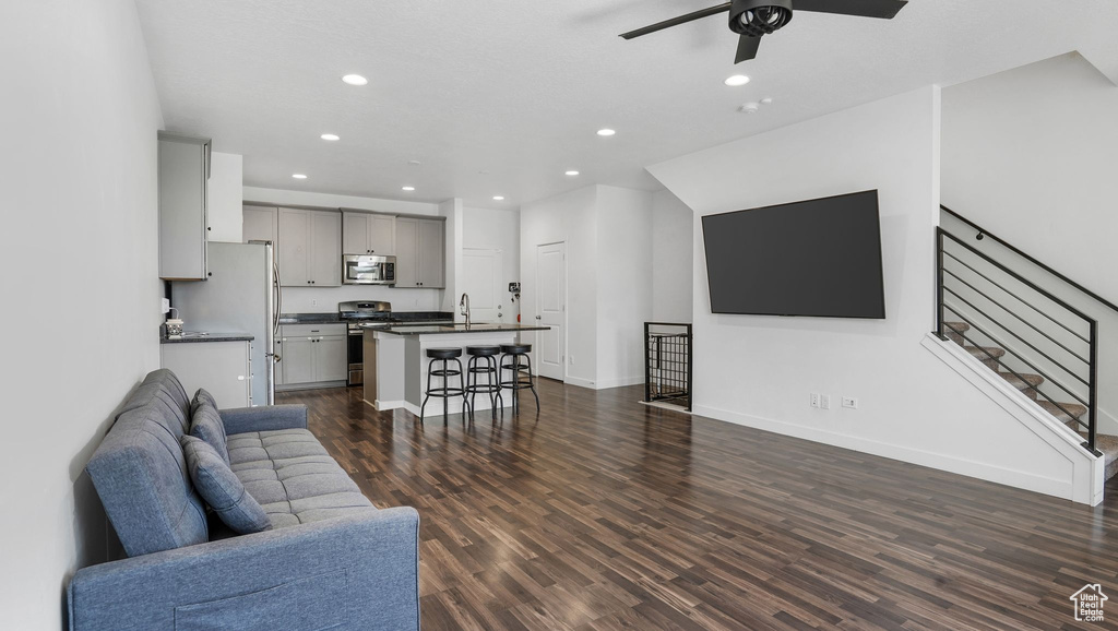 5681 W PELICAN RIDGE LN Salt Lake City, UT 84118
