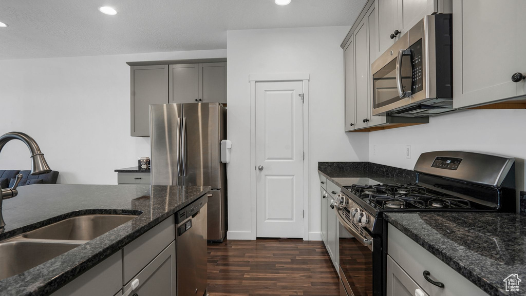 5681 W PELICAN RIDGE LN Salt Lake City, UT 84118
