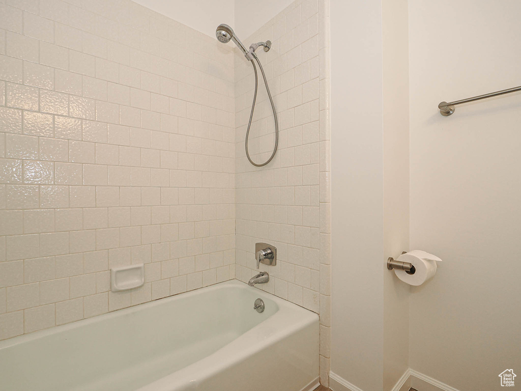9971 S BORG DR Sandy, UT 84092