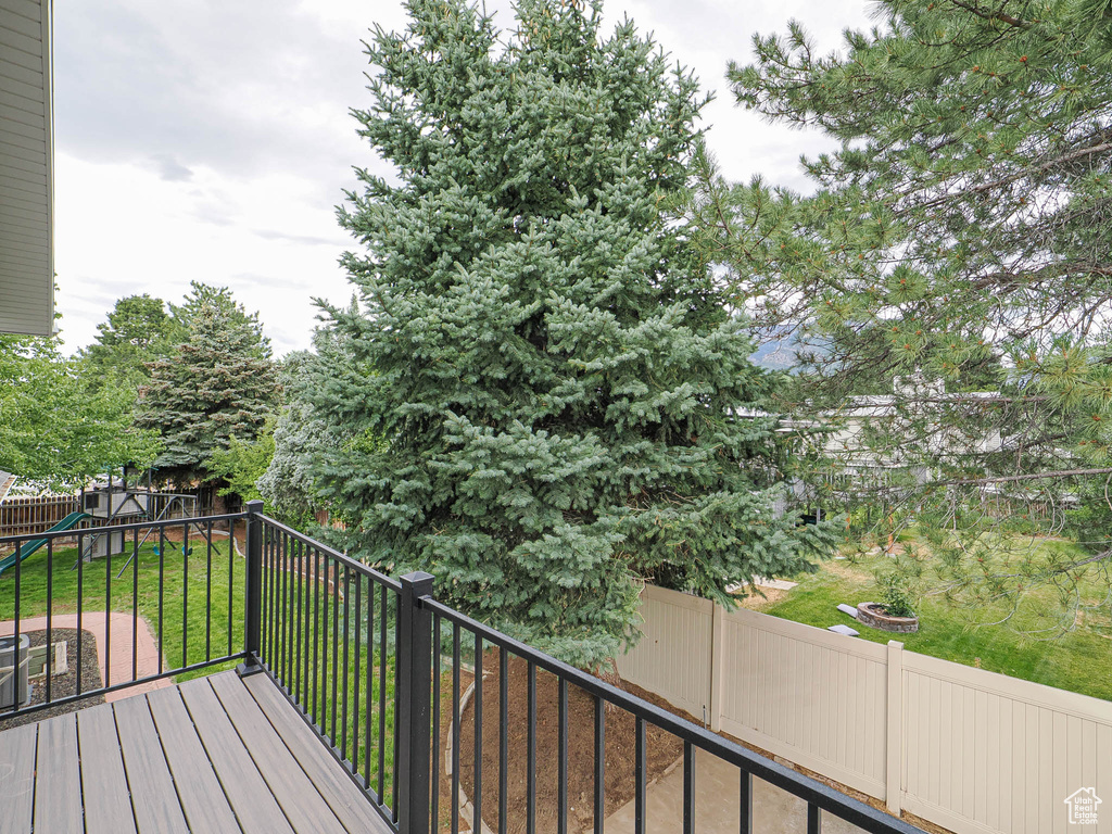9971 S BORG DR Sandy, UT 84092