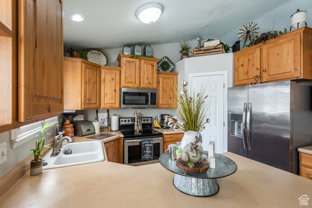 576 MAYO DR Tooele, UT 84074