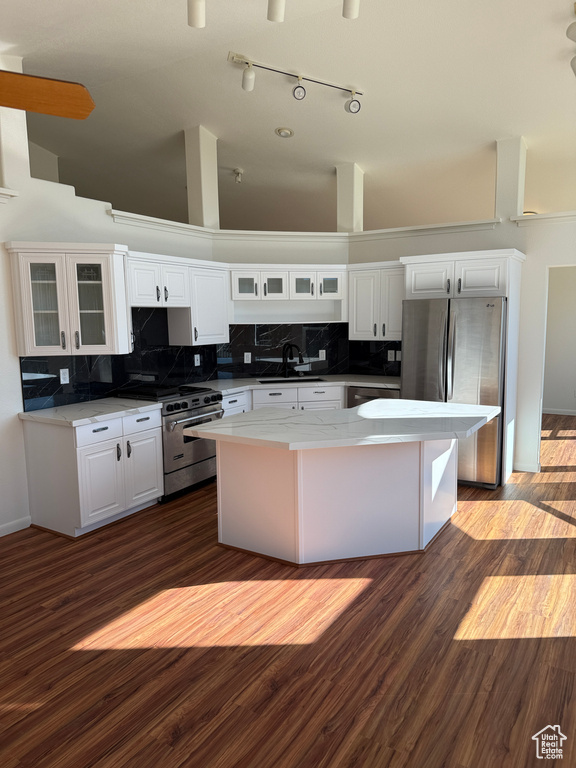 Photo 2 for MLS #2096634 at 232 Winding Way