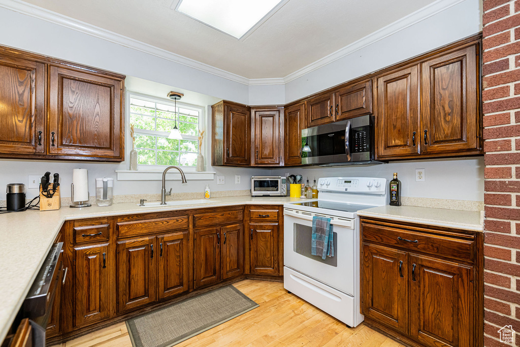 5883 S JARED WAY South Ogden, UT 84403