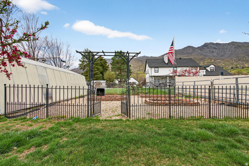 5883 S JARED WAY South Ogden, UT 84403