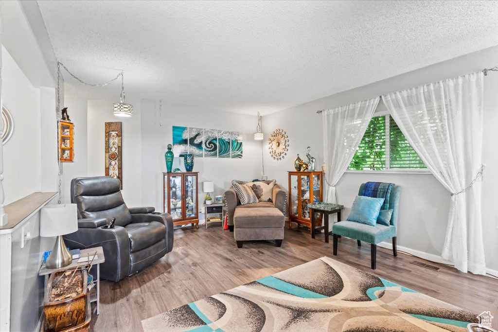 8296 S JACKSON ST Midvale, UT 84047