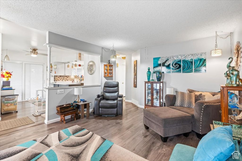 8296 S JACKSON ST Midvale, UT 84047