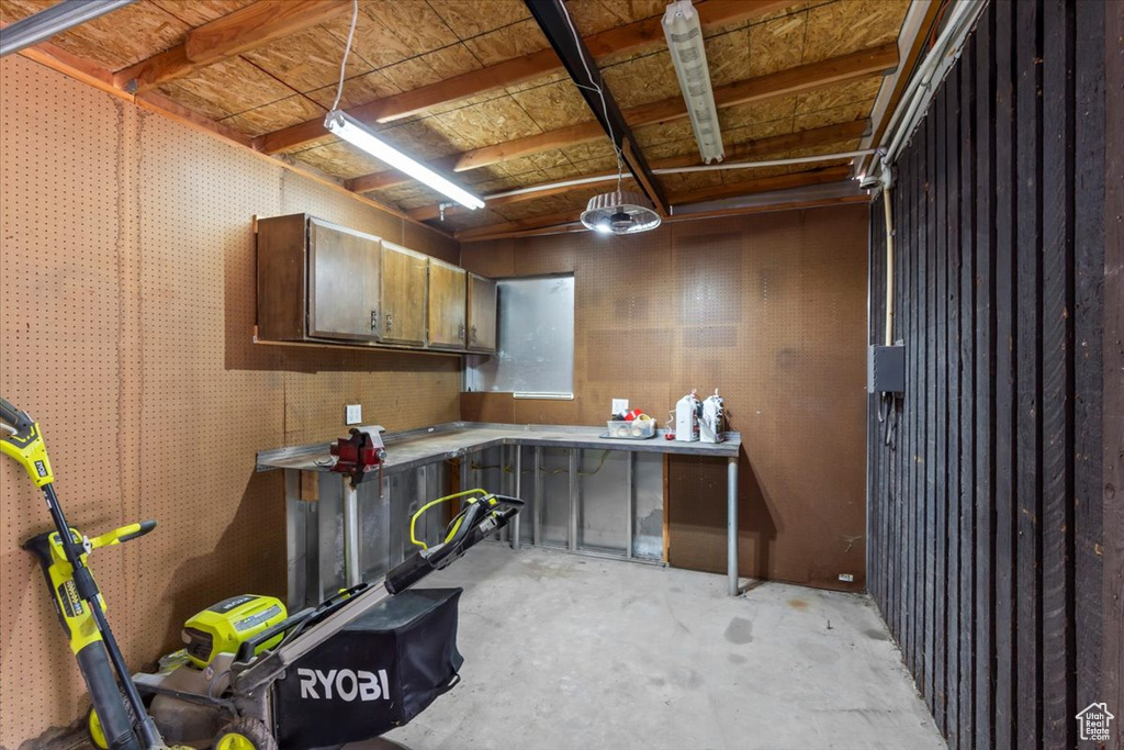 8296 S JACKSON ST Midvale, UT 84047