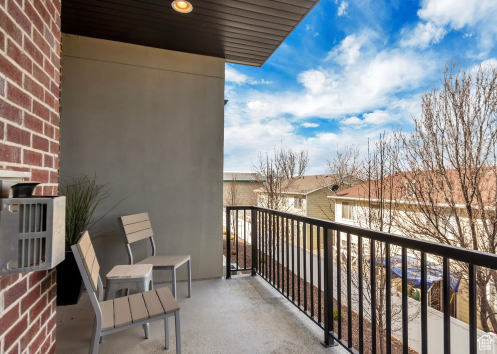 Photo 15 for MLS #2096646 at 70 E North Towne Ln