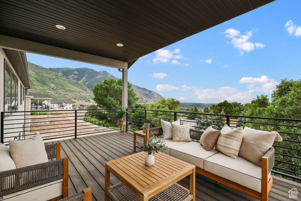 3071 N MOUNTAIN RD #4 North Ogden, UT 84414