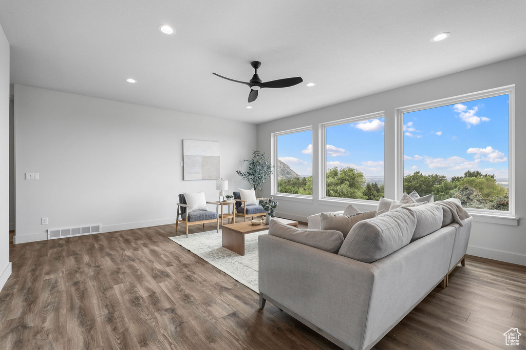 3071 N MOUNTAIN RD #4 North Ogden, UT 84414
