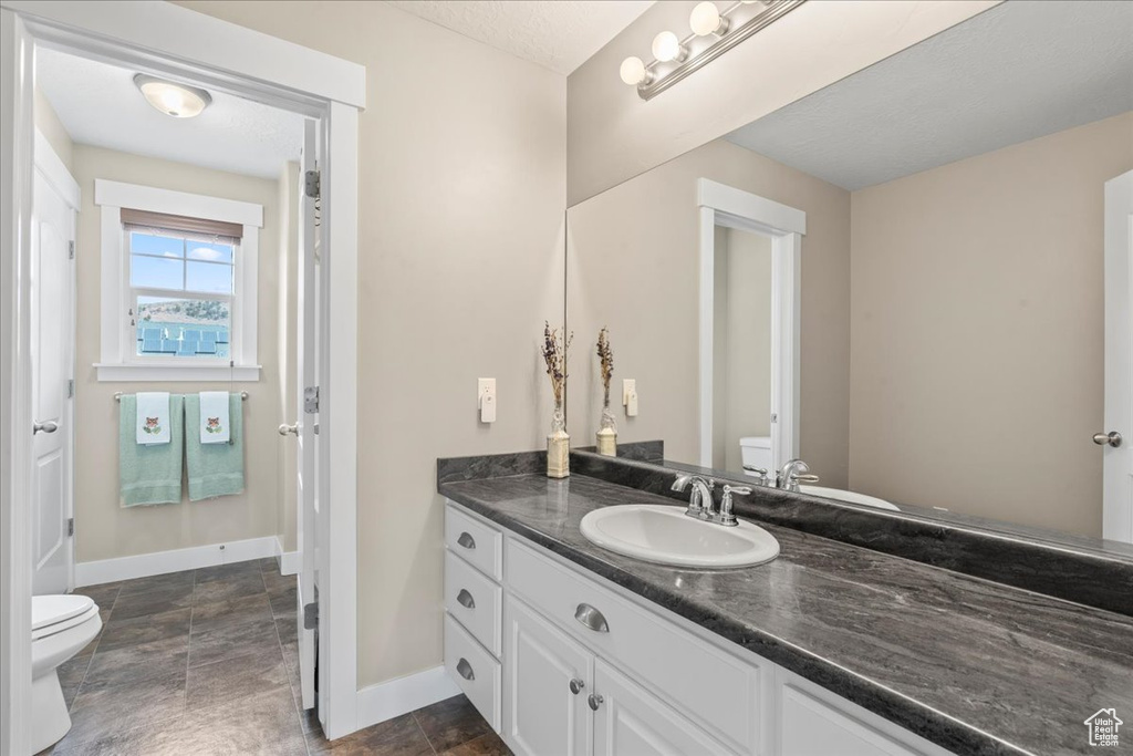2208 E SANDHILL LN Eagle Mountain, UT 84005