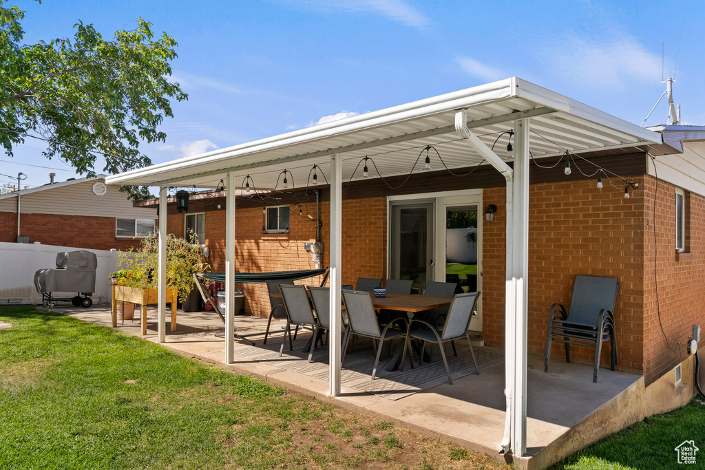 Photo 9 for MLS #2096653 at 446 Robins Ave