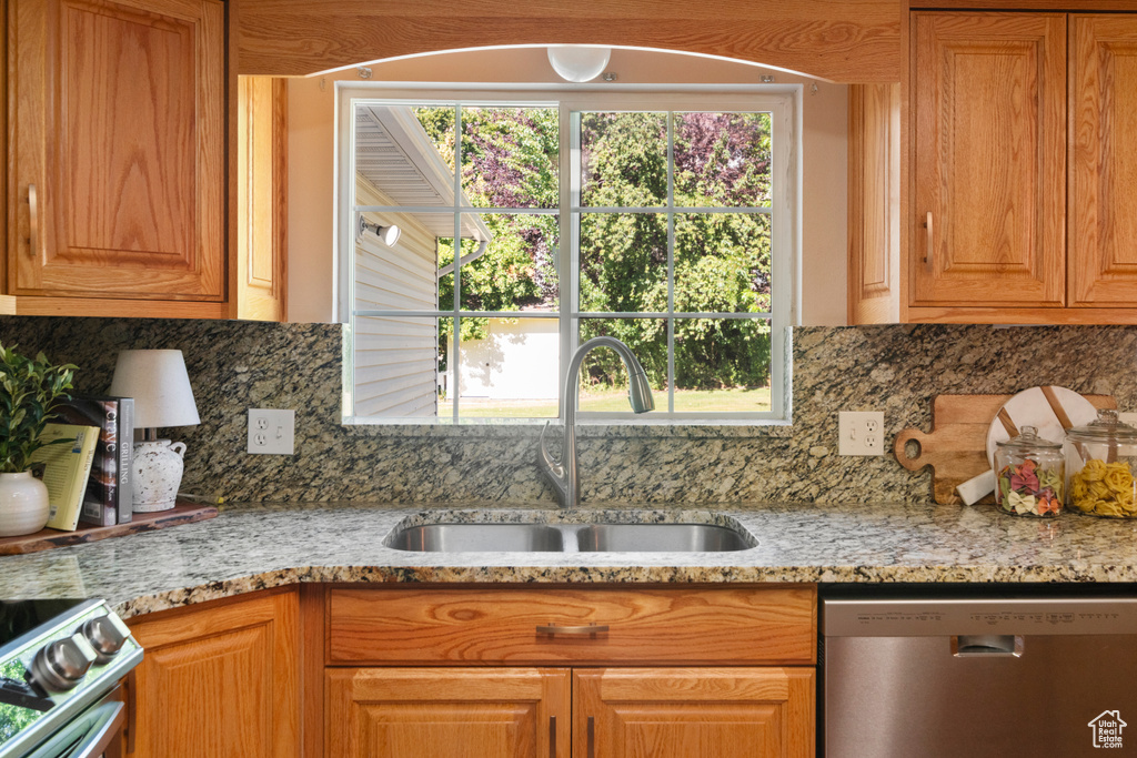 Photo 8 for MLS #2096658 at 192 N Highland Blvd