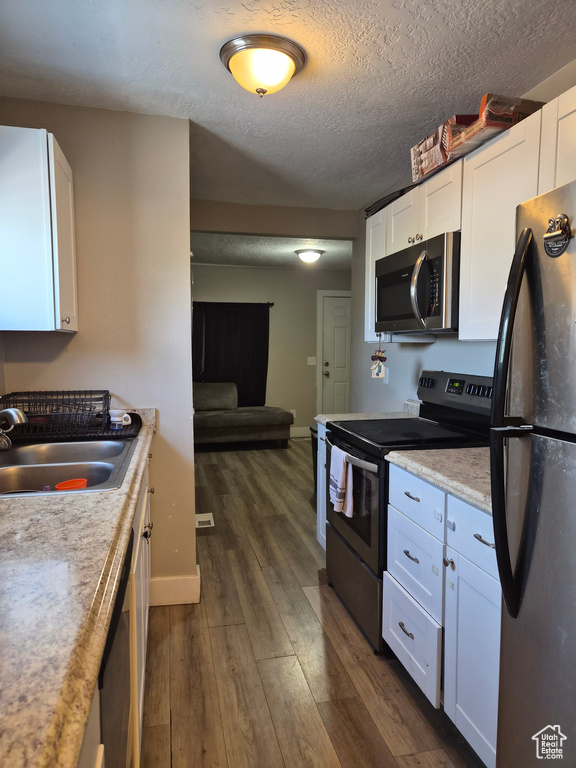 Photo 5 for MLS #2096667 at 2001 Jackson Ave