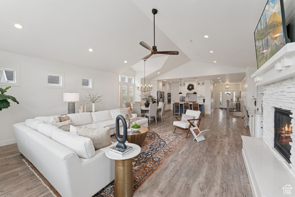 1968 W SILVER LEAF DR Mapleton, UT 84664