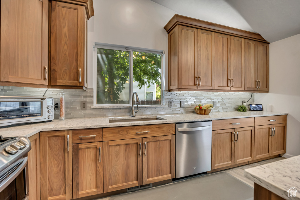 9078 S HARKNESS DR West Jordan, UT 84088