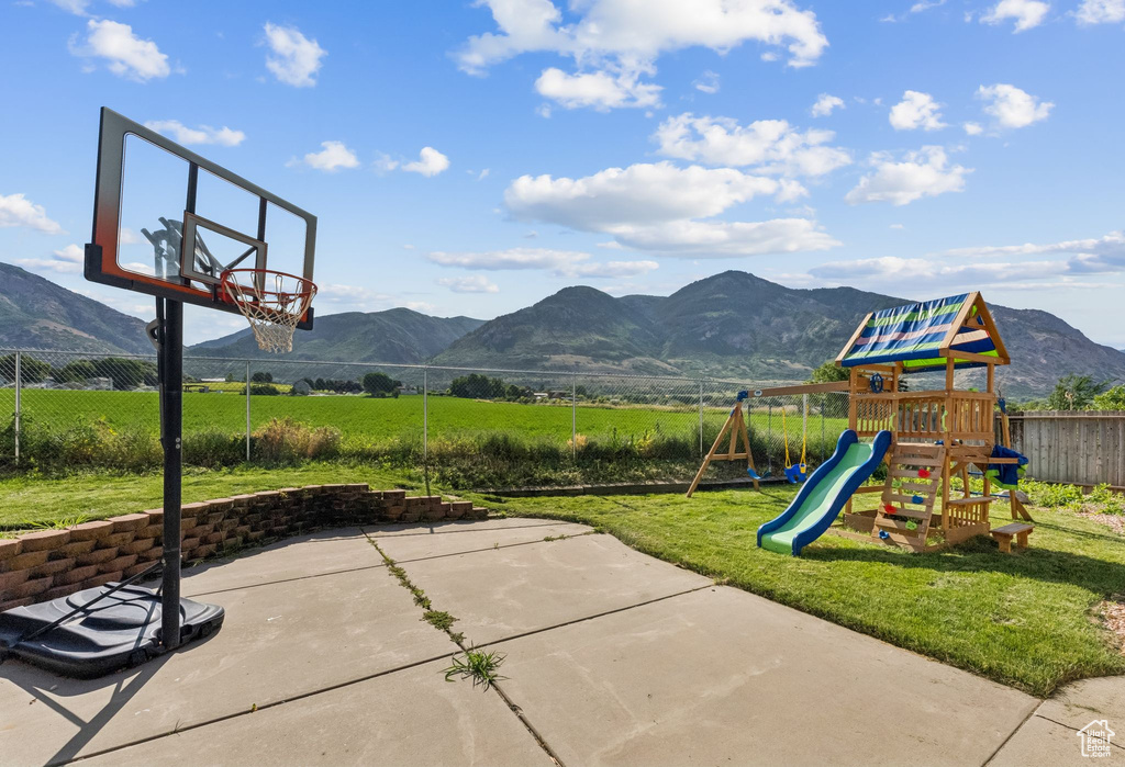 694 E 2350 N North Ogden, UT 84414