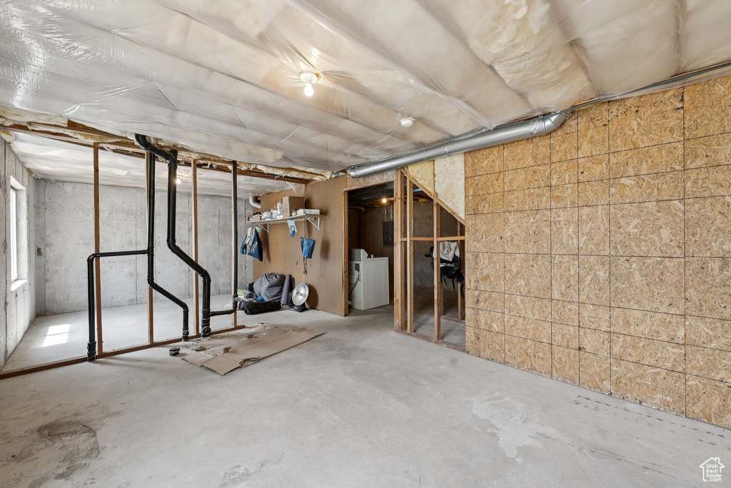 1884 E SHEPARD LN Lake Point, UT 84074