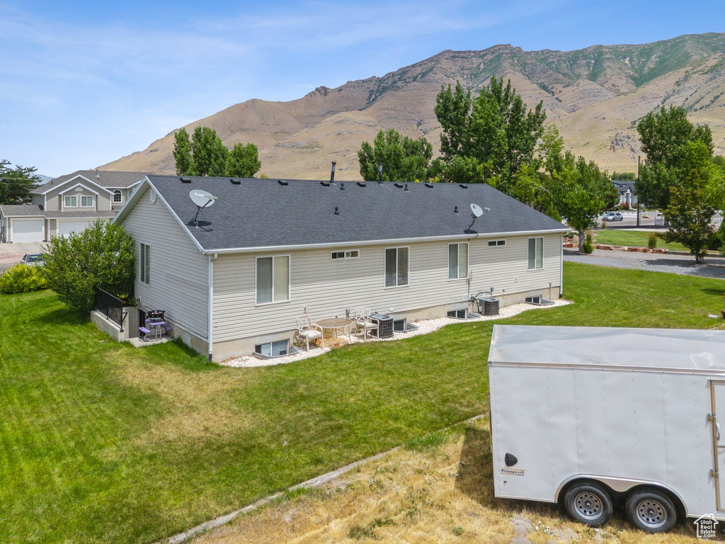 1884 E SHEPARD LN Lake Point, UT 84074