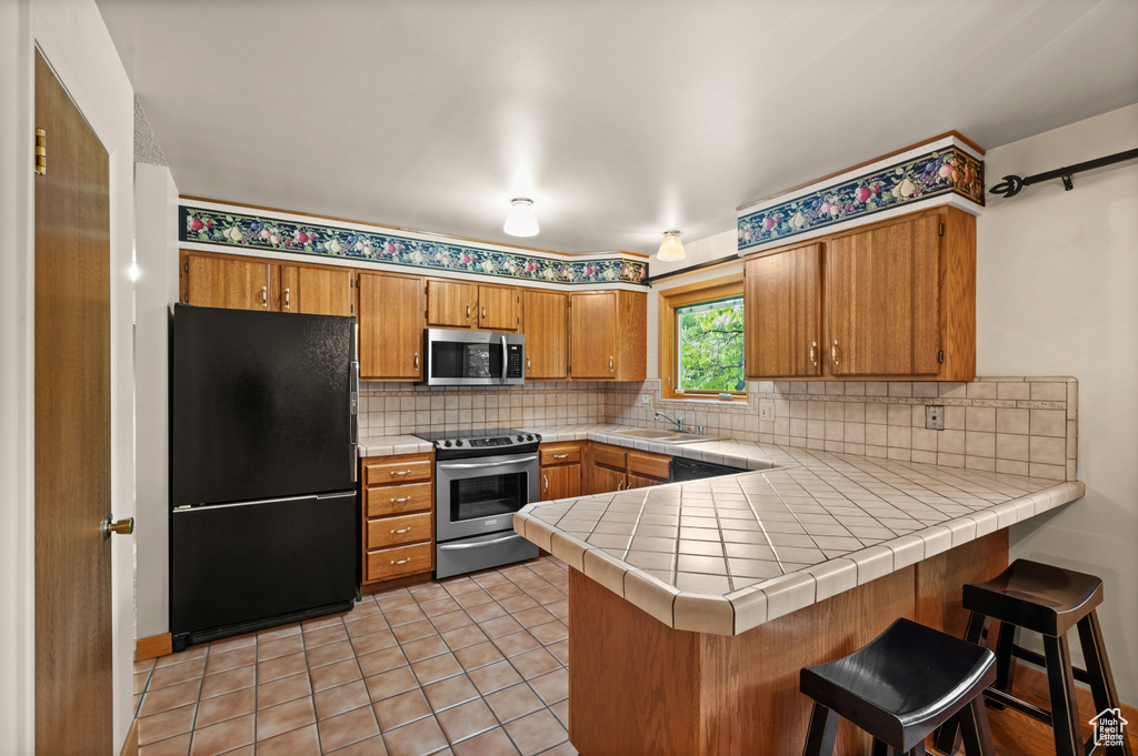 3385 W MEADOWBROOK DR West Valley City, UT 84119