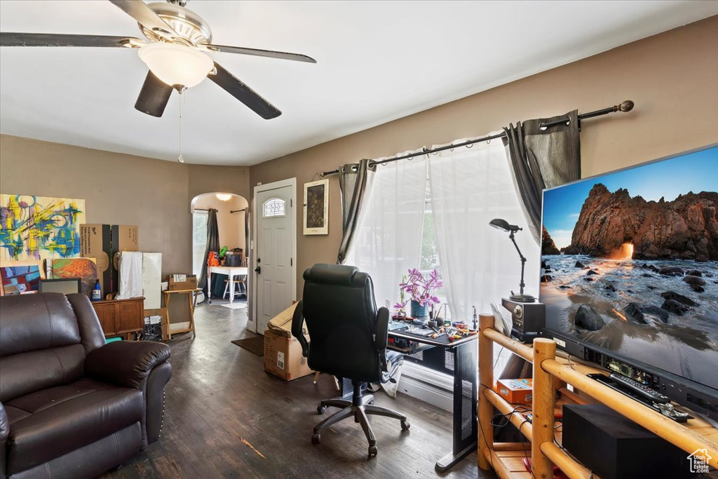 196 E 40TH ST South Ogden, UT 84405