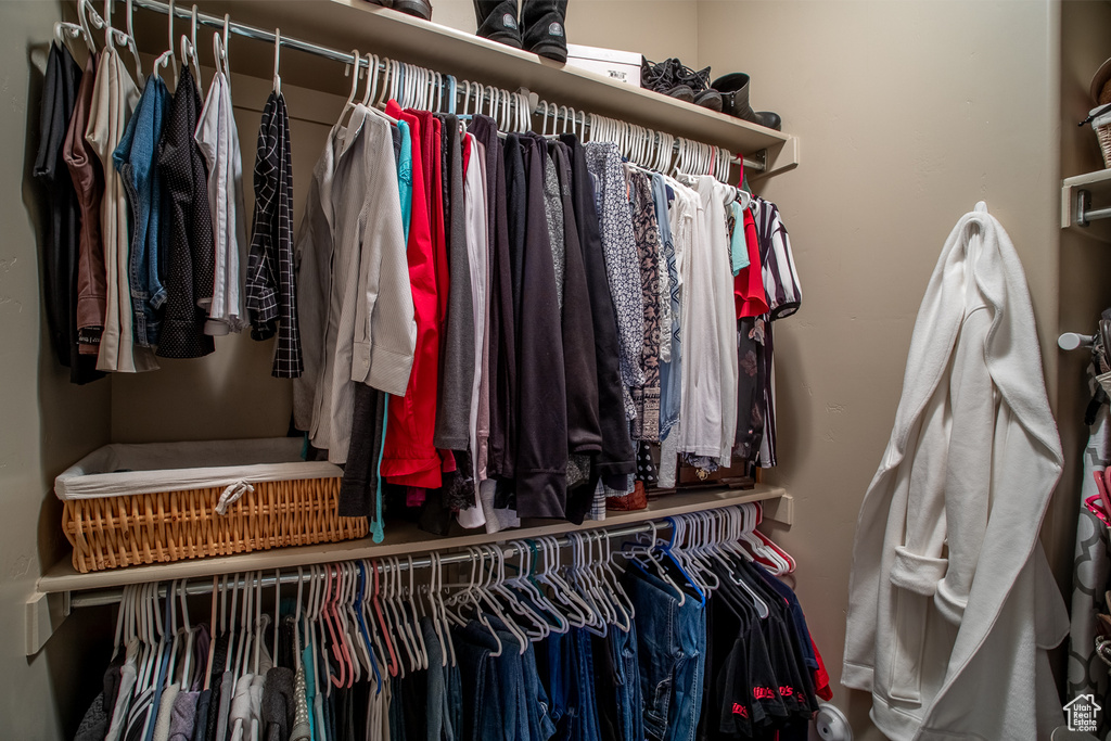 View of walk in closet