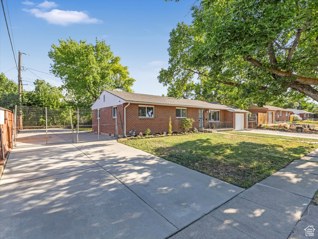 7645 W GARDENIA AVE Magna, UT 84044