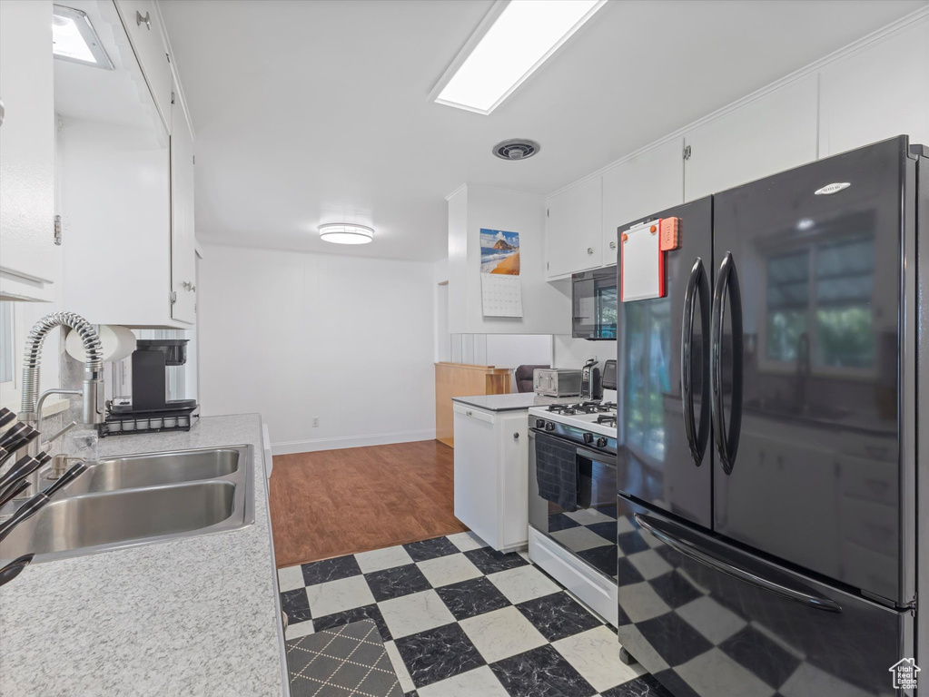 7645 W GARDENIA AVE Magna, UT 84044