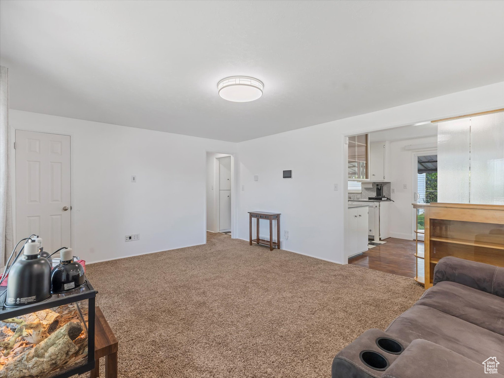 7645 W GARDENIA AVE Magna, UT 84044