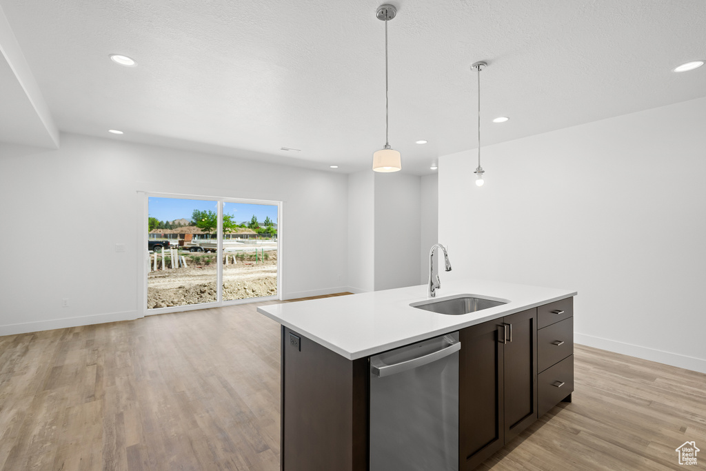 1697 W 2770 S #202 Syracuse, UT 84075