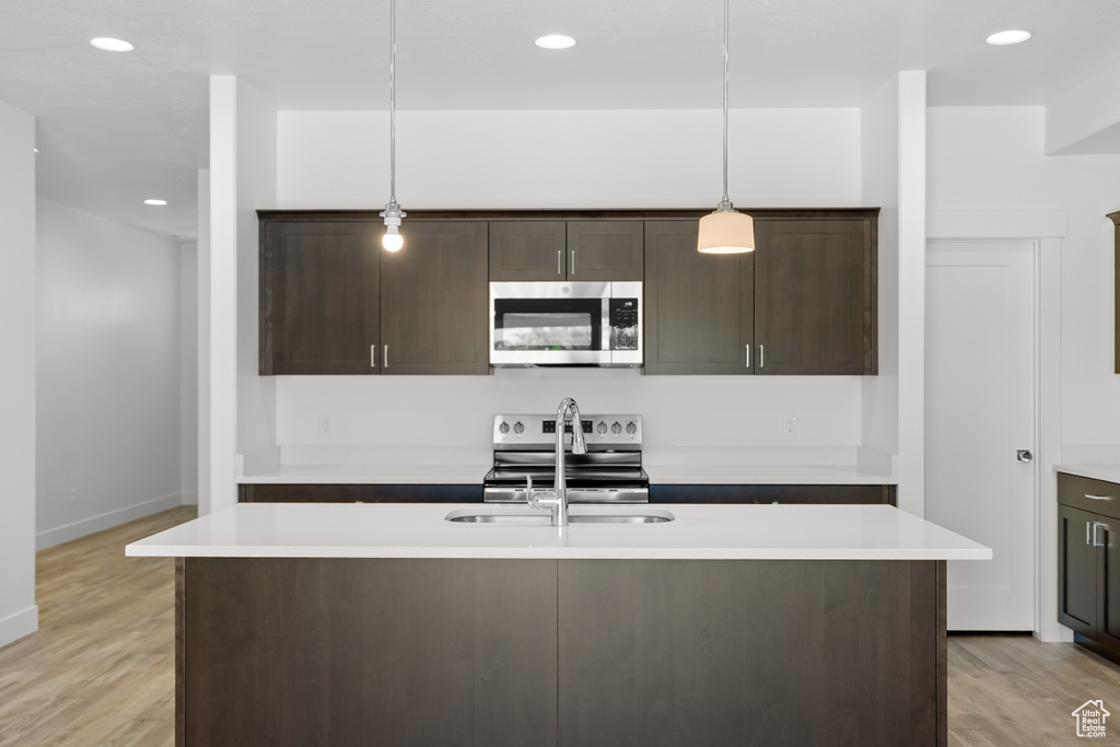 1697 W 2770 S #202 Syracuse, UT 84075