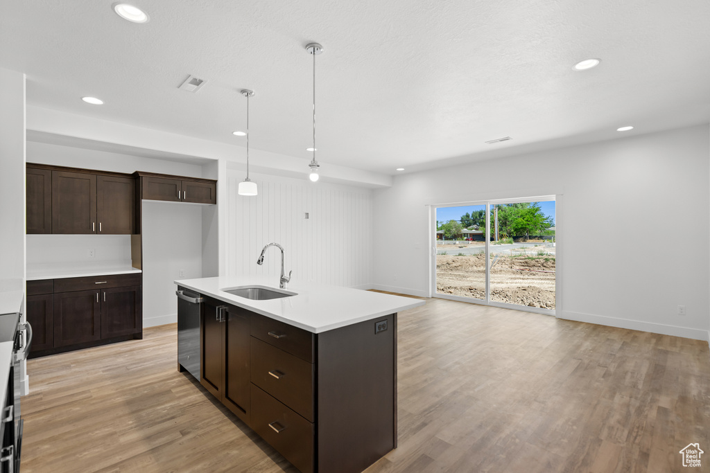 1697 W 2770 S #202 Syracuse, UT 84075