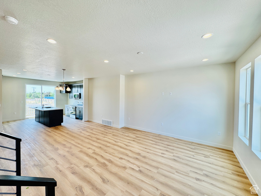 1688 N 1600 W #125 Layton, UT 84041