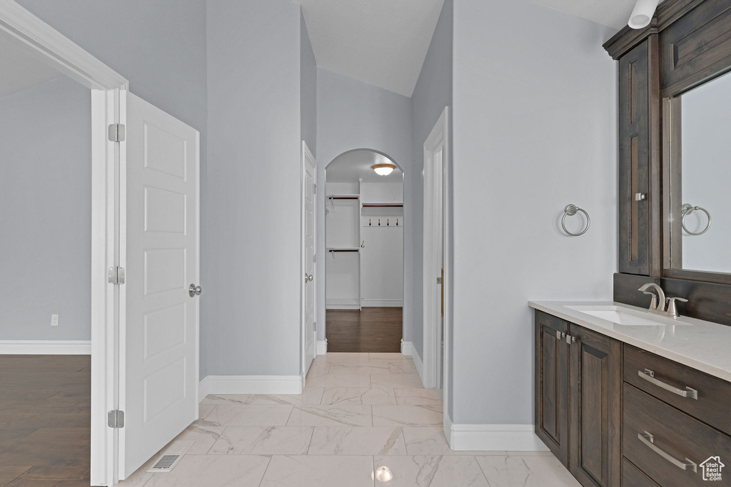 5575 S 1350 E South Ogden, UT 84403