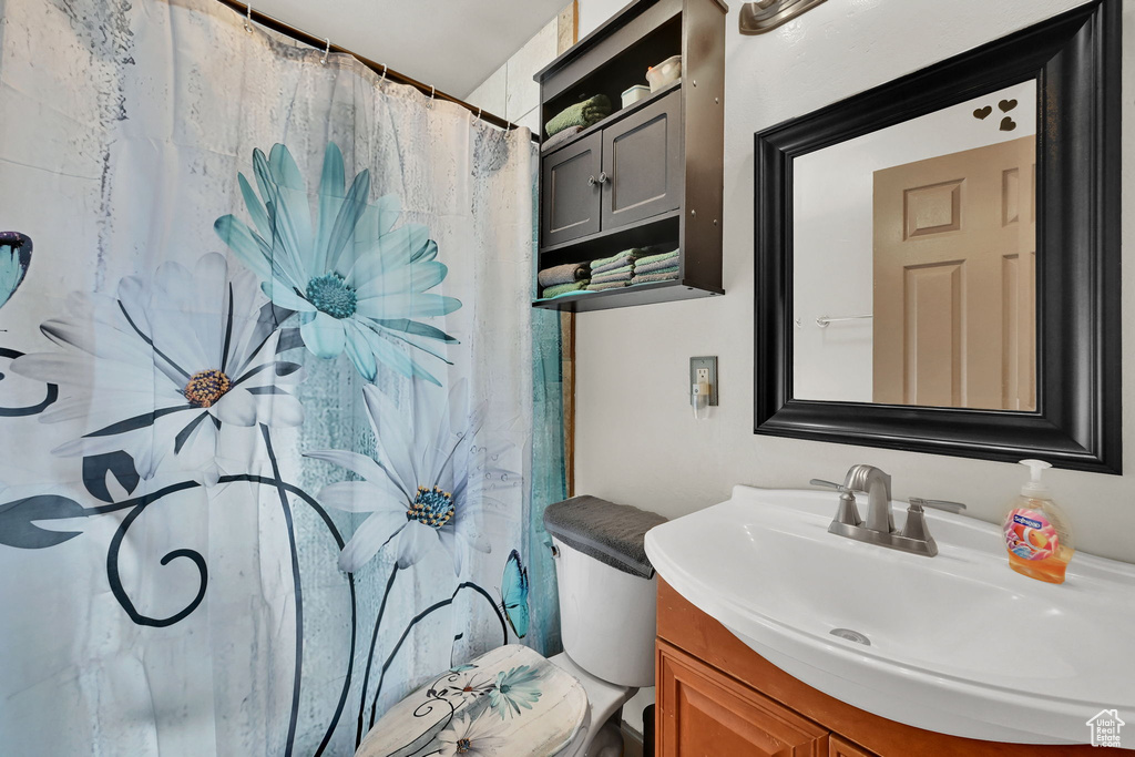 185 E LAKEVIEW DR Clearfield, UT 84015