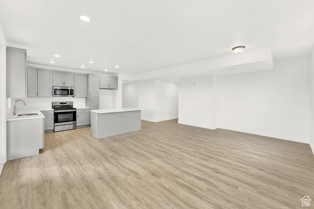 736 W BLUE MAGIC LN #R201 Midvale, UT 84047