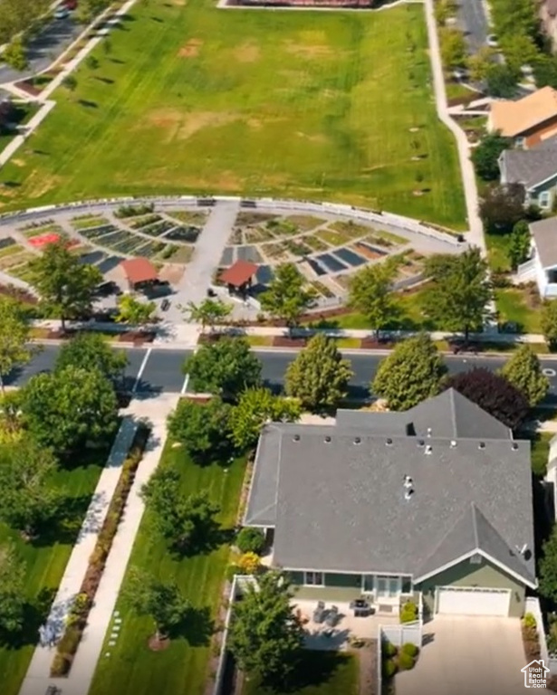 Aerial overview of property\\\\\\\'s location