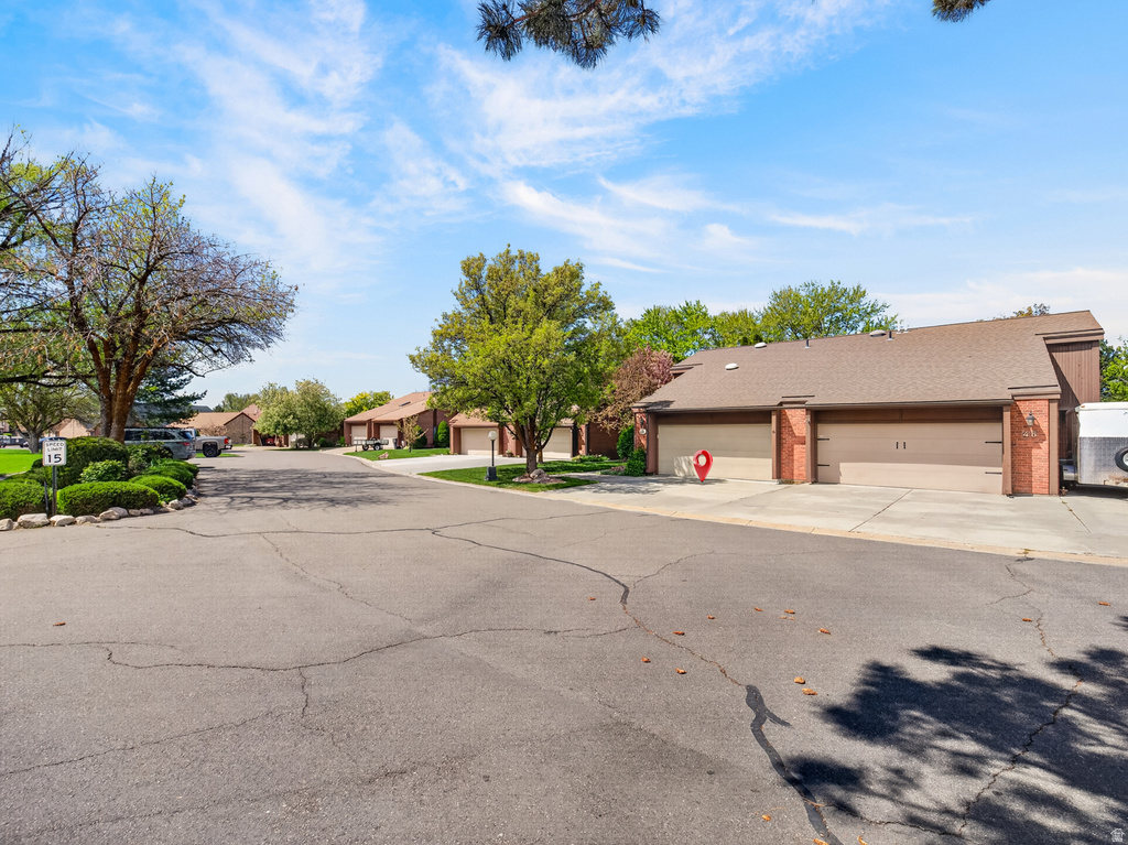 48 N WHITE BARN DR Pleasant View, UT 84414