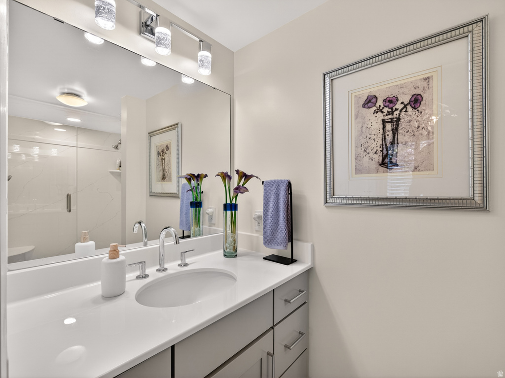 48 N WHITE BARN DR Pleasant View, UT 84414