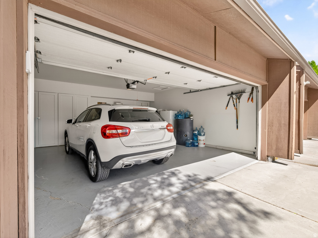 48 N WHITE BARN DR Pleasant View, UT 84414