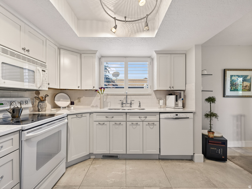 48 N WHITE BARN DR Pleasant View, UT 84414